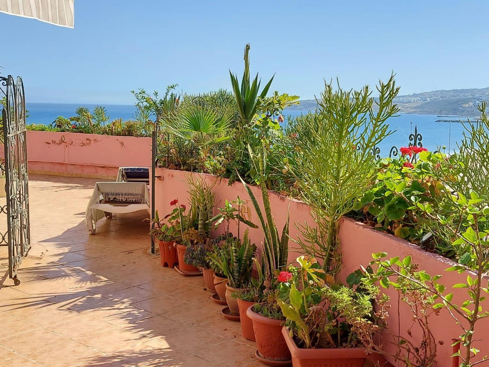 Appartement Bord De Mer Et Piscine En Option Tánger Exterior foto